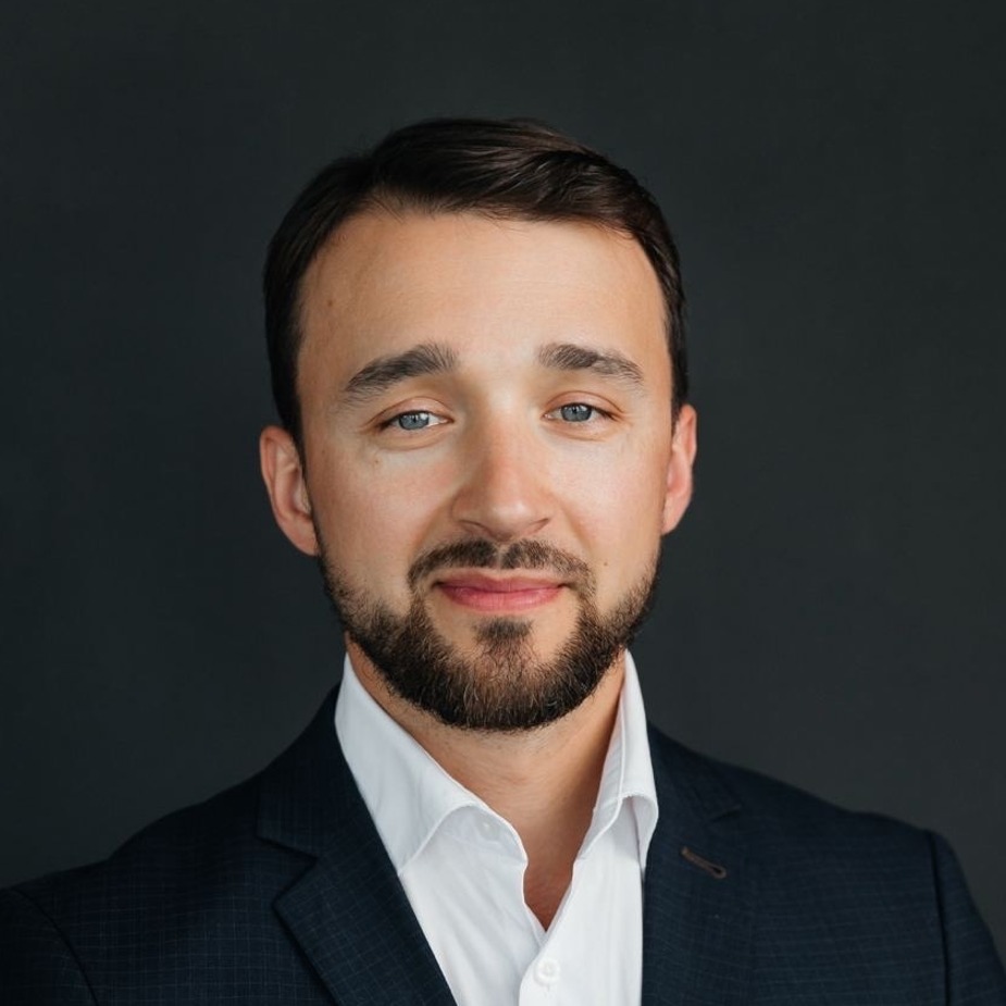 Антон Попов